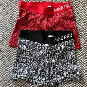 Nike Pro Pair
